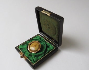 Vintage jewelry box Antique jewelry box around 1900