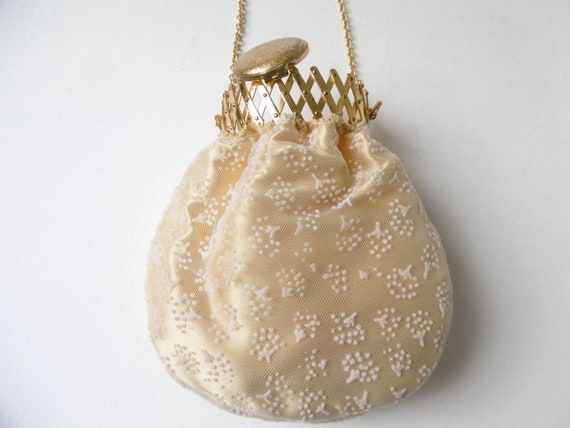 Vintage money cat purse with scissors clasp boho b