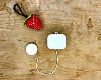 Spieluhr Mini "LaLeLu" extra klein - wasserfeste Musikdose - Spielwerk zum Einnähen & Häkeln Amigurumi - große Auswahl