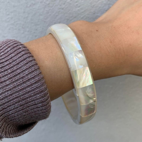 Brand New Mother of Pearl Shell Bangle | Handmade in Myanmar | Shell Jewellery | Mother of Pearl Bracelet