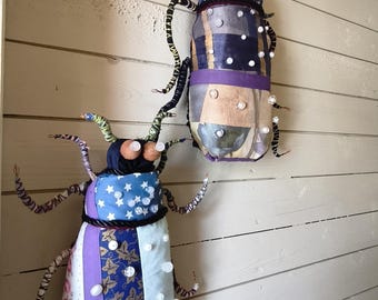 2er Set Textile Käfer Textile Bugs witzige Wandkunst Einzelstücke. Ca. 25/29cm lang, handmade by patchworkquiltsandmore.de