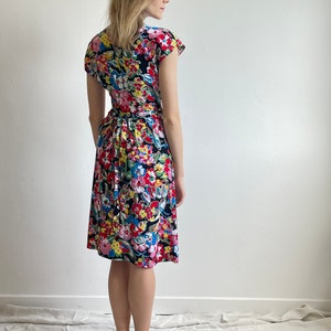 French Vintage Romantic Floral 1980s Wrap Dress with Pockets, Summer Cotton Dress, Pin Up Size XS-S imagem 3