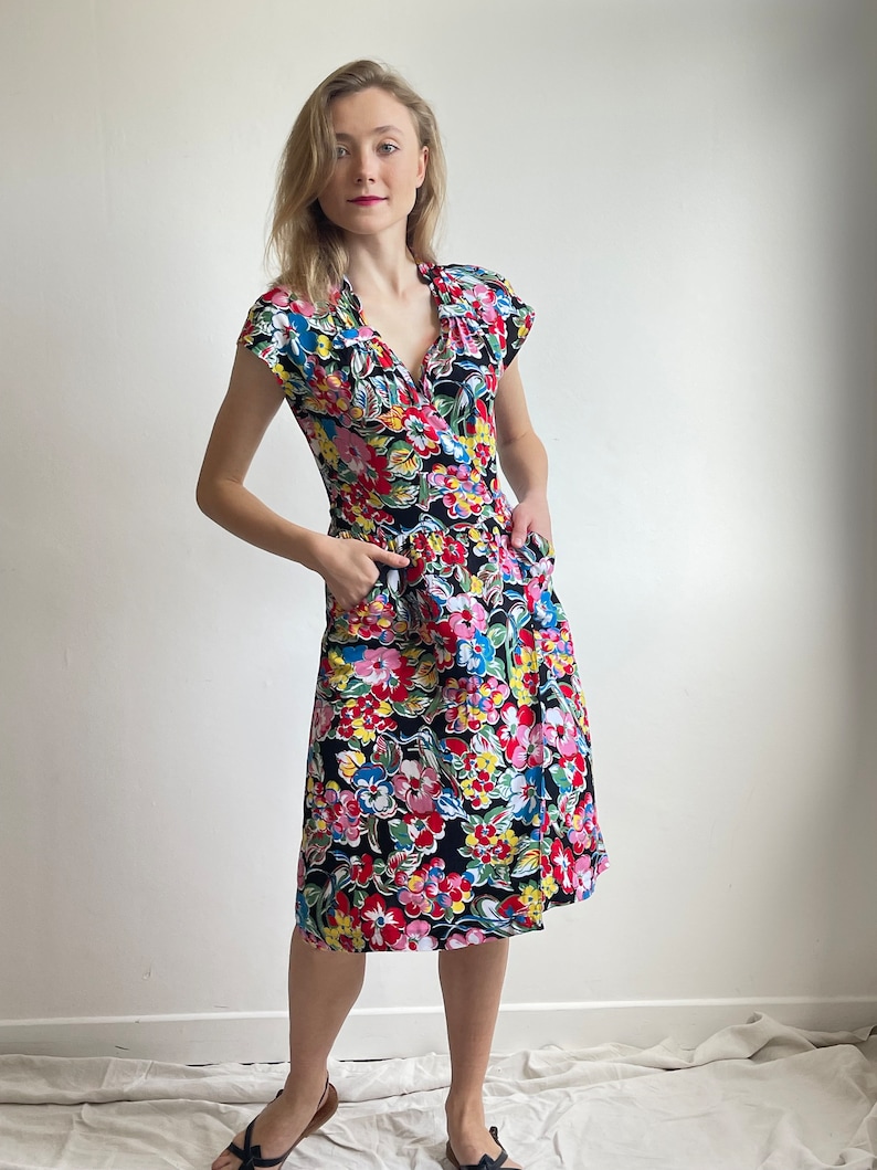 Robe portefeuille vintage française florale romantique des années 1980 avec poches, robe d'été en coton, pin up taille XS-S image 6