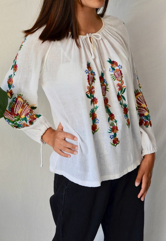 Stunning Folklore 100% Cotton Embroidered 1970's B