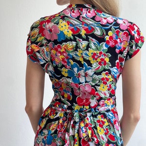 French Vintage Romantic Floral 1980s Wrap Dress with Pockets, Summer Cotton Dress, Pin Up Size XS-S image 2