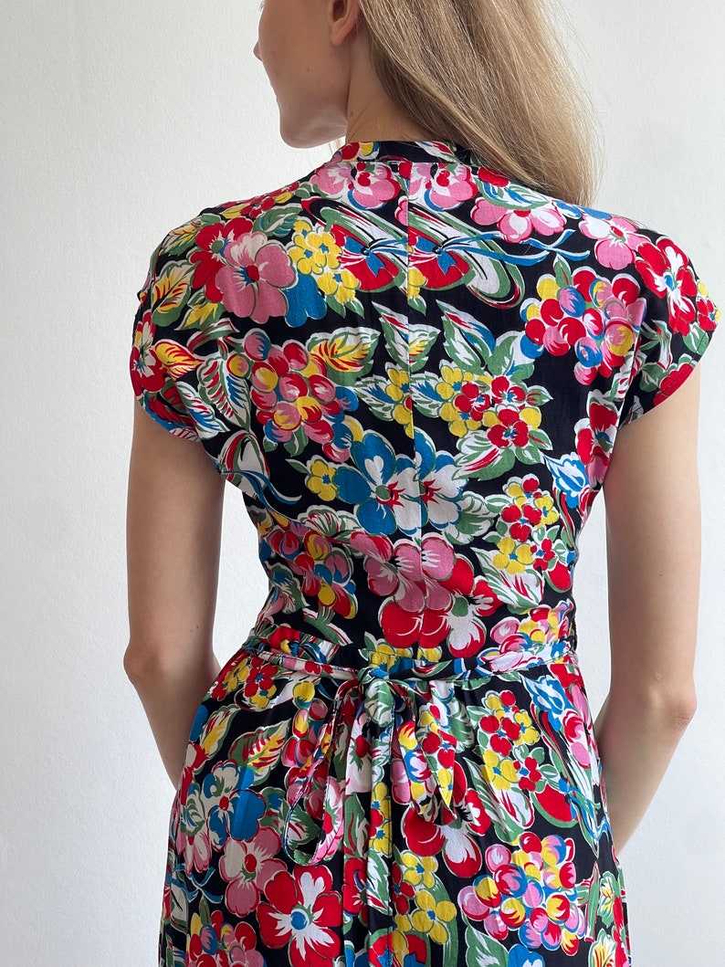 French Vintage Romantic Floral 1980s Wrap Dress with Pockets, Summer Cotton Dress, Pin Up Size XS-S image 2
