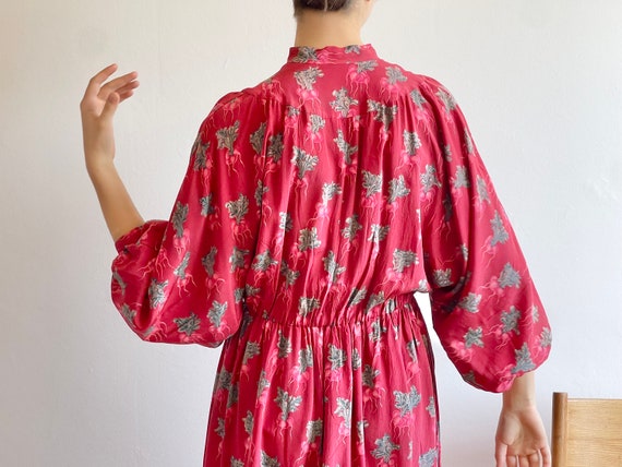 Stunning Vintage Silk  Hanae Mori Red Radish Prin… - image 1