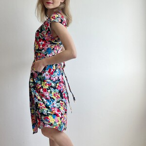 French Vintage Romantic Floral 1980s Wrap Dress with Pockets, Summer Cotton Dress, Pin Up Size XS-S image 4