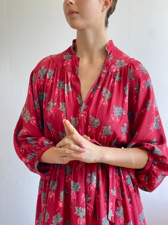 Stunning Vintage Silk  Hanae Mori Red Radish Prin… - image 4