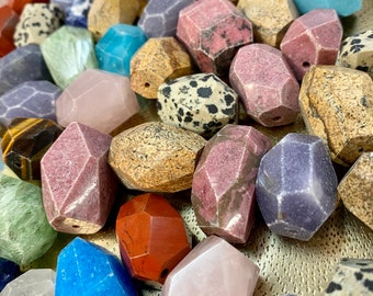 100 semi-precious stone beads, average size 2.5 cm to 3 cm/colorful mix, for jewelry design, jewelry parts