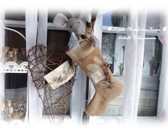 Nostalgische Wollfilz Weihnachtsmaus im Stiefel aus alten Getreidesack  im Shabby Chic  , Vintage, Brocante, Folk Art, Landhausstil