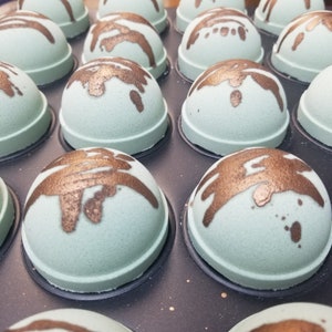 Pine Tree Bath Bomb, Like the Mountains, For a Warm, Soothing Night