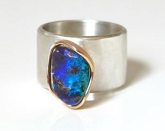 Ring boulder opal 750 (18 carat) setting