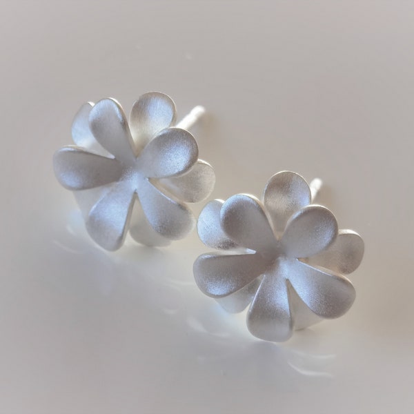 Earring Blossom Silver