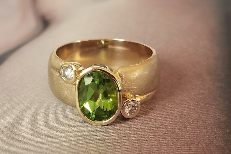 Ring 14 Karat Gold Peridot Brillant image 1