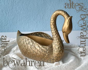 Beautiful swan jardiniere made of brass