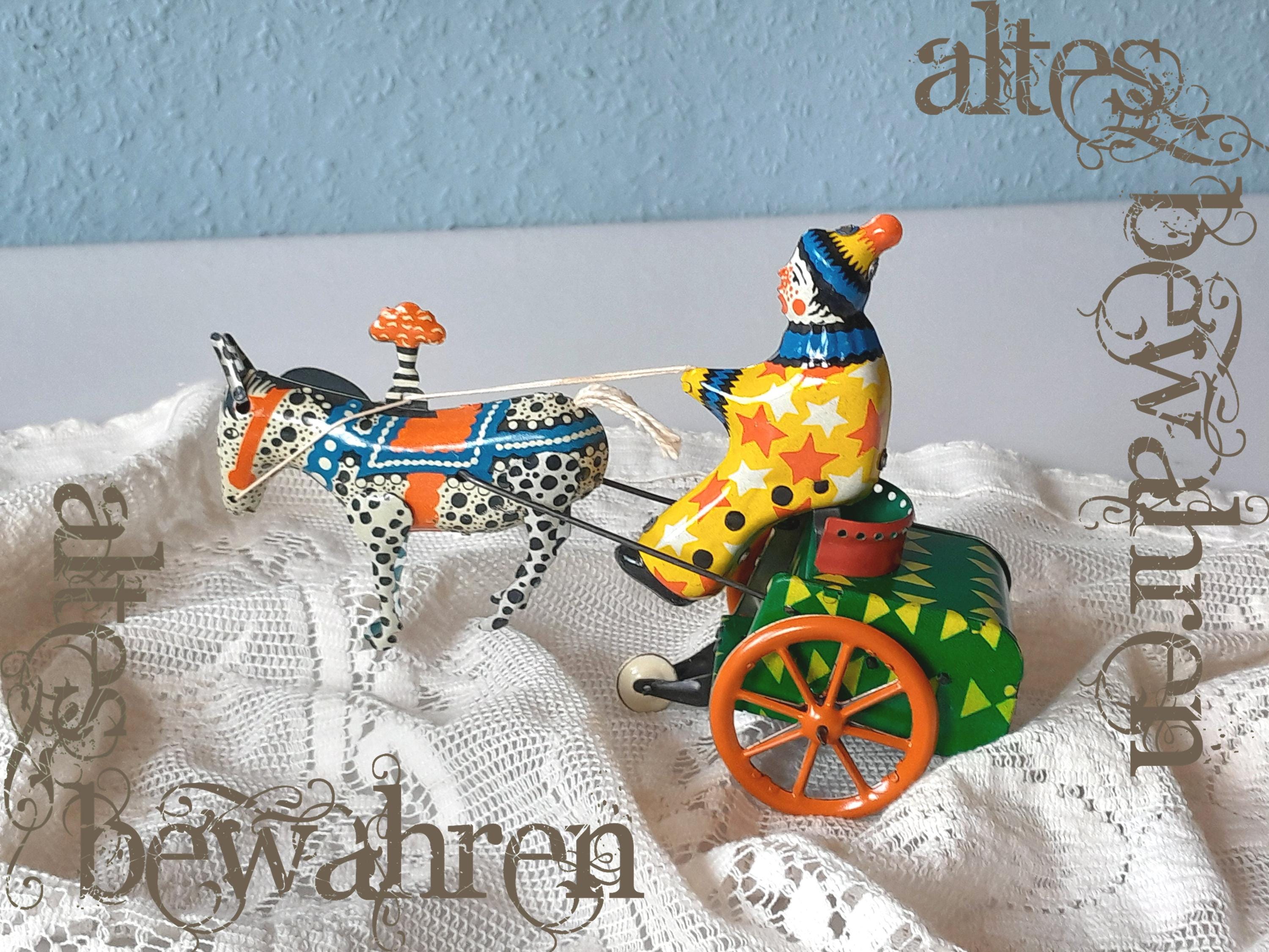 Lot De 10 Jouets Anciens En Fer Blanc à Remontoir – Vintage Et Collection