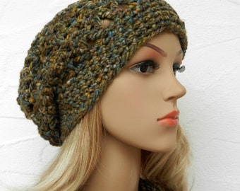 Beanie in oliv, türkis, beige, Polyacryl - weich