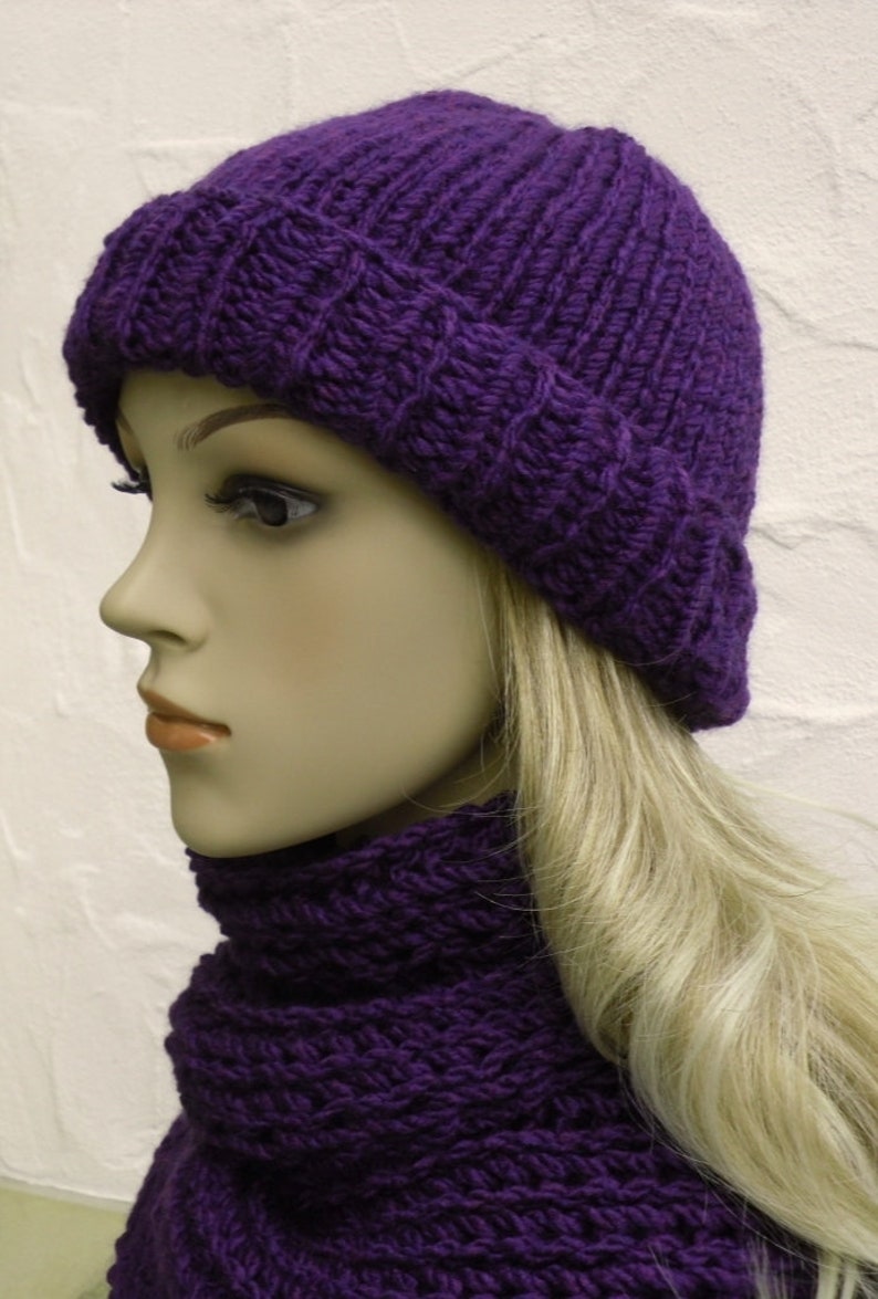 Beanie im Boshi Style in blauviolett Bild 1