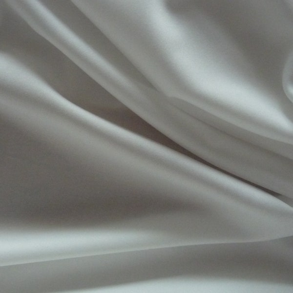 Lining, elastic lining, jersey, jersey lining, ivory, white, skin-colored, stretchy, soft, flowing,