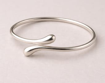 Stainless Steel Cremation Bracelet – Minimalist Memorial Urn Jewelry