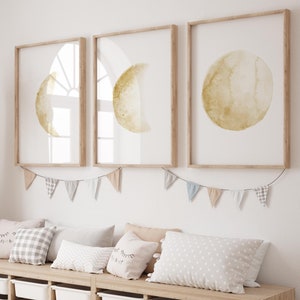 Fasi lunari gialle, dipinto, mezzaluna minimalista, set di 3 stampe, decorazione da parete per camera da letto, opera d'arte per bambini. Arte sopra la culla e il letto