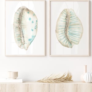 Set di stampe artistiche ad acquerello con conchiglie di ciprea – Decorazione murale costiera, opera d'arte nautica sulla spiaggia