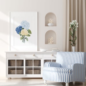 Illustrazione floreale tricolore, fiori azzurri, blu navy e gialli, decorazione murale minimalista botanica, grande poster artistico, arte moderna