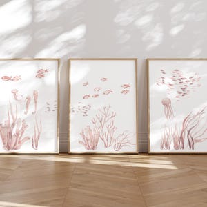 Acquerello rosa barriera corallina – Arte murale minimalista moderna per la cameretta delle bambine, arte marina con coralli, pesci e cavallucci marini