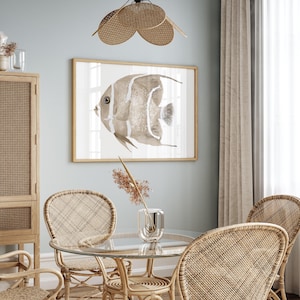 Landschap crème vis muurkunst - kust boerderij vis print, rustiek nautisch decor, minimalistisch strandhuiskunstwerk in beige en bruin