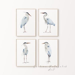 Ensemble de 4 oeuvres d&#39;art minimalistes côtières de héron - Impressions d&#39;oiseaux de héron bleu - oeuvre d&#39;art côtière minimaliste pour la maison moderne