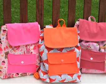 Kindergartenrucksack Softshell, 3 verschiedene Designs, Prinzessin, Fuchs, Pferde, Softshell mit Vordertasche, wasserabweisend