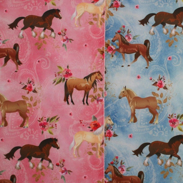 Softshell mit niedlichem Pferdedruck, 2 Farbstellungen rosagrundig und hellblaugrundig, für Pferdefreundinnen, Abseiten rosa und blau, 0,50m