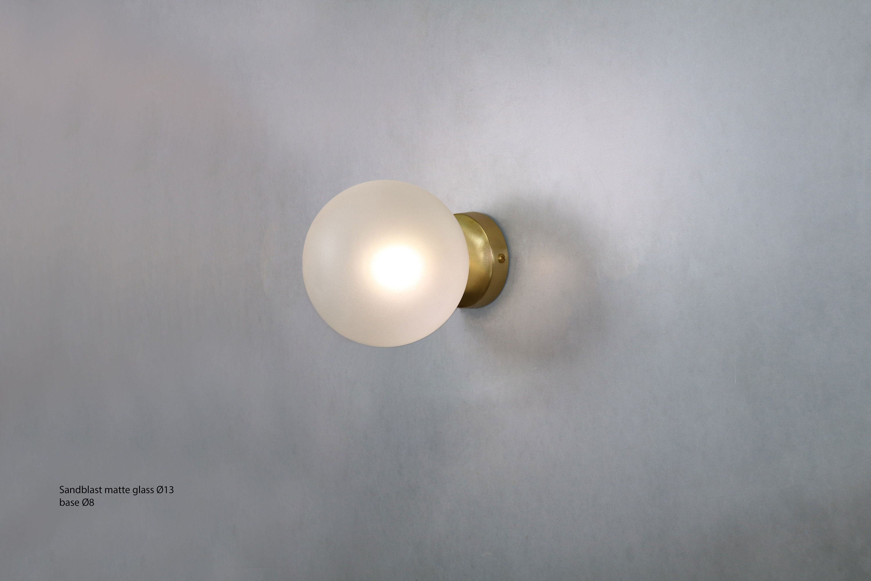 Petite Lumière, Lampe