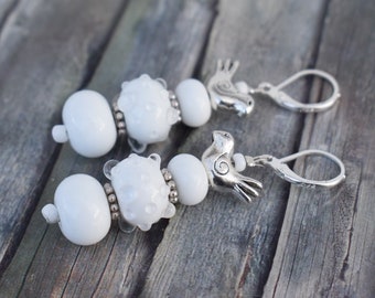 Earrings / 925 silver / women's earrings / glass bead earrings 'white glass beads and little birds'