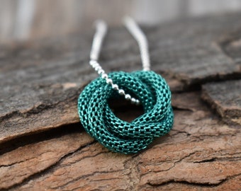 Chain / Necklace / Pendant Necklace 'Intertwined Wire Knitting Rings'