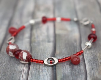Bracelet / Bracelet / Glass Bead Bracelet 'Glass Beads and Glass Drops Red Silver'