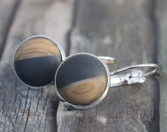 Earrings / Cabochon earrings / Ear jewellery 'Earrings wood coloured and grey'