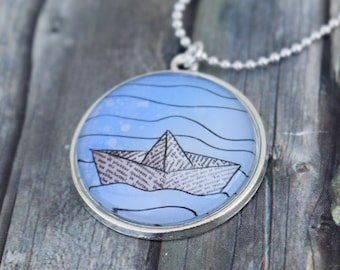 Chain / necklace / medallion chain / pendant chain 'boat / paper boat / origami boat'