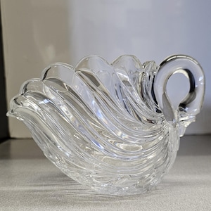 Fostoria by Colony Swan Bowl 24% Lead Crystal New Vintage Collectible
