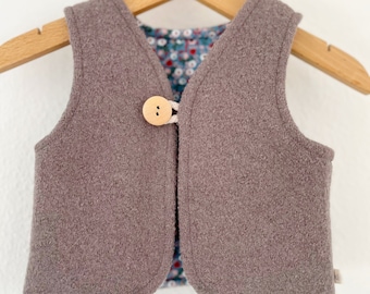 Walk vest for children, walk loden in taupe, lined with cotton jersey, floral pattern.