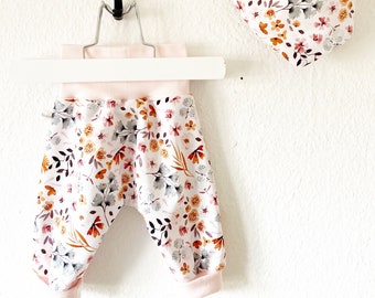 Baby pants, bloomers made of cotton jersey with flowers