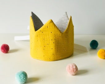 Birthday crown made of cotton fabric (muslin) and linen in mustard yellow with gold dots