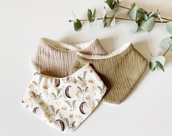 Baby scarf, burp cloth, muslin cloth, reversible cloth with hedgehog motif or in beige or in olive green made of muslin