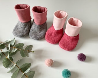 Baby shoes walk, wool, with cuffs in different colors