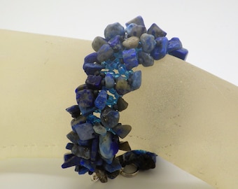 hand-threaded lapis lazuli bracelet, 19 cm long, 2.5 cm wide