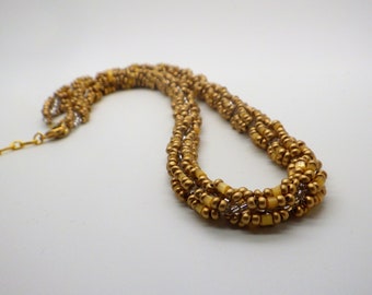 Halskette, Perlenkette, handgefädelt, , 42cm, goldfarben