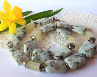 Gemstone necklace with jasper and jade, single piece