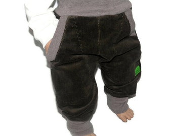 Pantalones de pana, pantalones para llevar a juego, pana, marrón, desde 14,00 euros