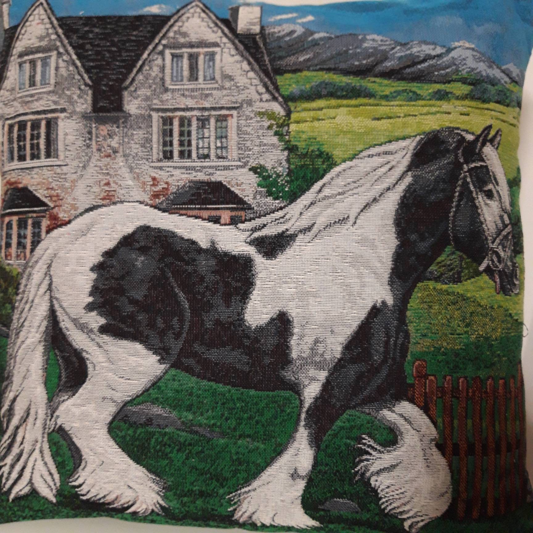 Housse de Coussin Tapisserie Jacquard Cheval Tinker 45 X cm. Deco d'intérieur Tendance - Déco Crémai